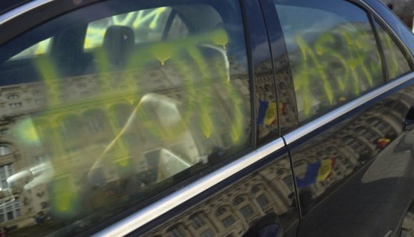 Ha már megakadályozni nem tudták a parlament elleni támadást, legalább utólag megbüntetik a felelősöket