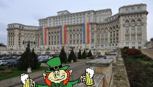 Olyan durva volt a karácsonyi buli, hogy betört a parlamentbe egy részeg manusz