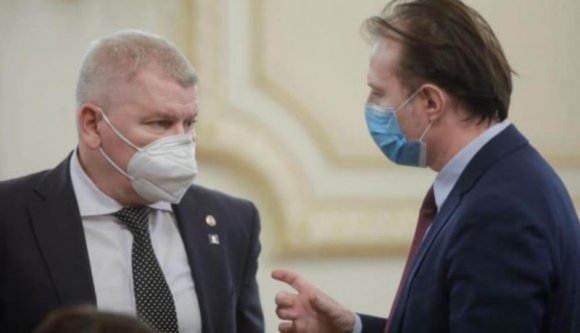 Cîțu úgy megvédte a végzettségéről hazudó Florin Romant, mintha nem lenne holnap