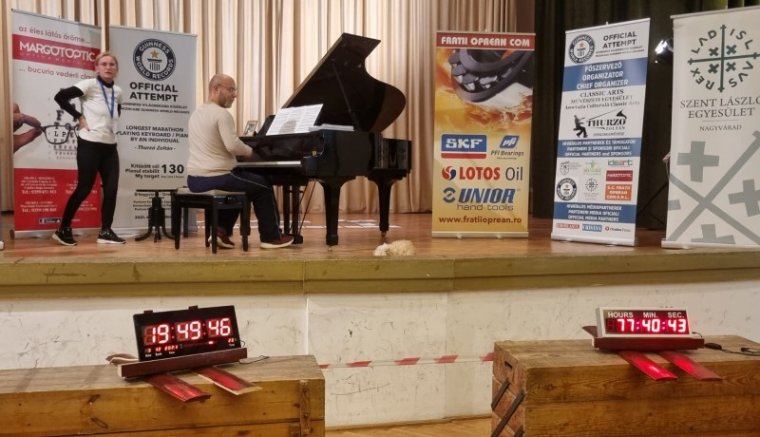 Ájulásig zongorázott a rekordkísérletre vállalkozó váradi művész (FRISSÍTVE)