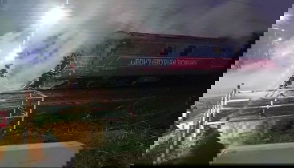 Mozdonytűzzel ünnepelte az újévet a vasút