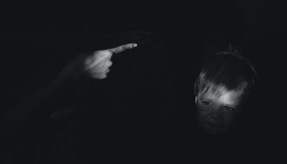 Diákverő tanárt vett őrizetbe a rendőrség Háromszéken