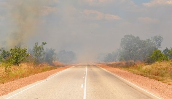 Hogy a globális felmelegedés nem létezik? Akkor a viharokat meg az árvizeket biztos a nyári Mikulás hozta