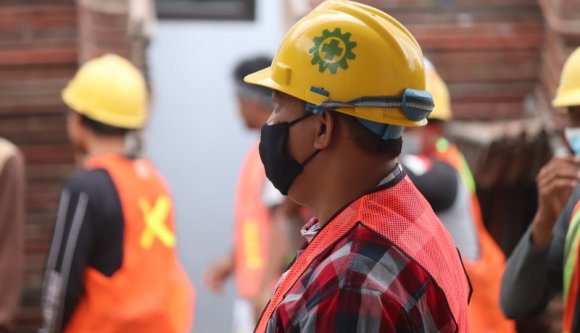 Százezer külföldi vendégmunkás jöhet idén Romániába, ha előtte sikerül megoldani egy aprócska problémát