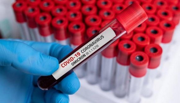 Egészségügyi miniszter: szinte lehetetlen megúszni az omikron-fertőzést