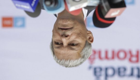 Belebukott a reformista párt reformjába, négy hónappal a megválasztása után távozik az USR elnöke