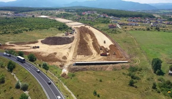 Mostantól tényleg elkezdhet épülni az első autópályaszakasz, amely átszeli a Kárpátokat