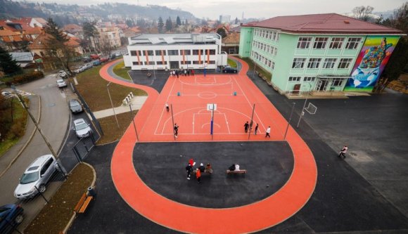 Kicsit enyhítenek pár járványszabályon, de ez a hónap még veszélyhelyzetben fog telni