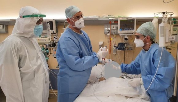 A koronavírus-fertőzés miatt elhunytak elsöprő többsége továbbra is az oltatlanok közül kerül ki