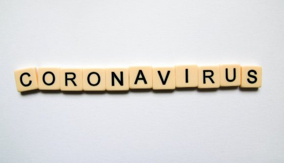 Már a 40 ezret is meglépte a napi esetszám, de ami rosszabb, az elhunytak száma is megugrott