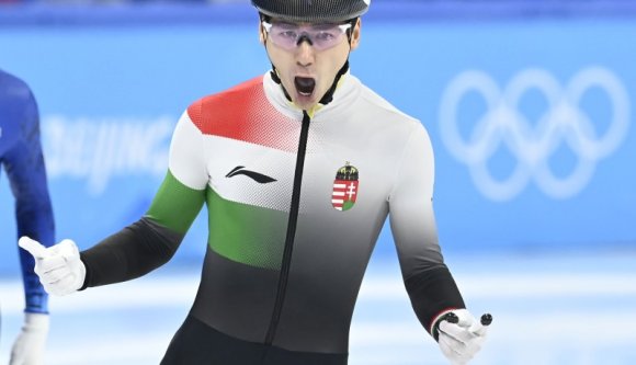 Már egyéni téli olimpiai bajnoka is van Magyarországnak, Liu Shaoang a dobogó tetejére száguldott