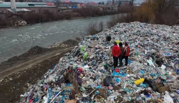 Ha ez beválik, ezentúl nem Magyarországnak kell eltakarítania a román határon átúszó szemetet a folyókból