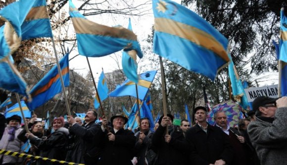 Ne lepődjön meg, ha székely szabadságról harsogó autóval találkozik Marosvásárhelyen