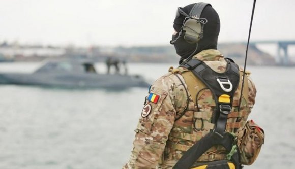 Olyan védettek a katonai bázisok, hogy egy férfi simán betört egybe Mamaián, hogy fegyvert szerezzen