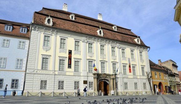 Már a szebeni Brukenthal Múzeumban is a paradicsomleveses aktivizmustól félnek