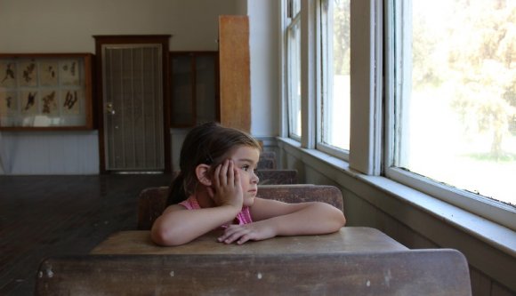 Már csak egy napot kell kibírni az iskolai maszkviselést: visszaáll a régi rend az oktatásban