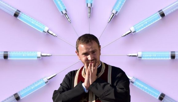 Már egy ortodox papot is őrizetbe vettek a fiktív oltások ügyében