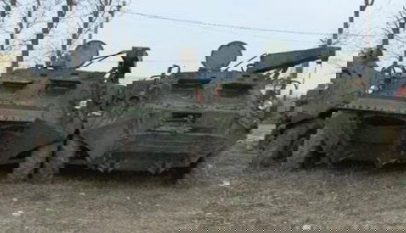 A védelmi miniszter elismeri, hogy a hadsereg felszerelése ócska, de a baj az, hogy ha lenne pénz, most akkor sem lehetne újat v