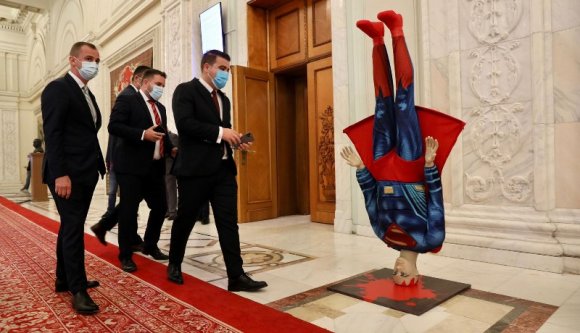 Így áll most a pártok népszerűsége: amíg a PNL a belső civakodással van elfoglalva, a PSD kér egy kávét