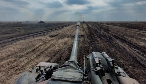 Ismét gyászol a román hadsereg: tankos hadgyakorlat közben gázoltak halálra egy katonát