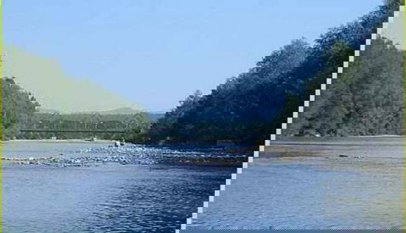 Holttestet találtak a Tiszában Máramaros megyében, ahol sokan a folyón átkelve menekülnek Romániába a háború elől