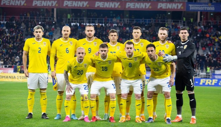 A görögök után a koronavírus is megcsapta a román fociválogatottat