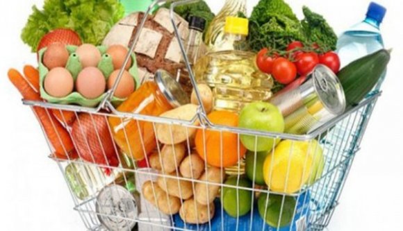 Ezeket az alapélelmiszereket vásárolhatják majd meg a jogosultak az 50 eurós utalvánnyal