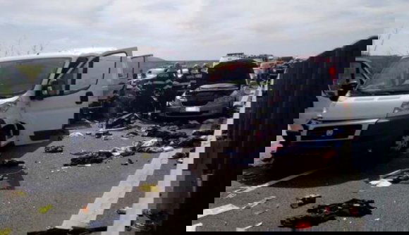 Nagypéntekre is jutott egy durva karambol: hat autó ütközött, hárman meghaltak (VIDEÓval)