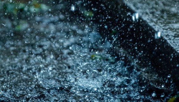 Figyelem, kirándulók, vasárnap is jönnek a túragyilkos záporok!