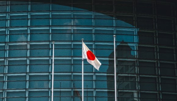 Japán megint küld 100 millió dollárt az ukránok megsegítésére. Románia is kap belőle