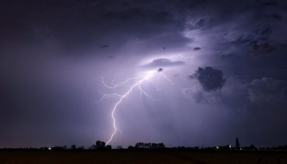 Ránk vicsorgott a villámlással, jégesővel, záporokkal érkező tavaszi vihar