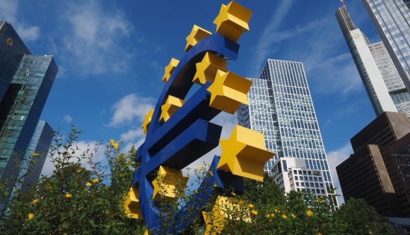 Álmodozhatunk, de Románia egyetlen feltételét sem teljesíti az euró bevezetésének