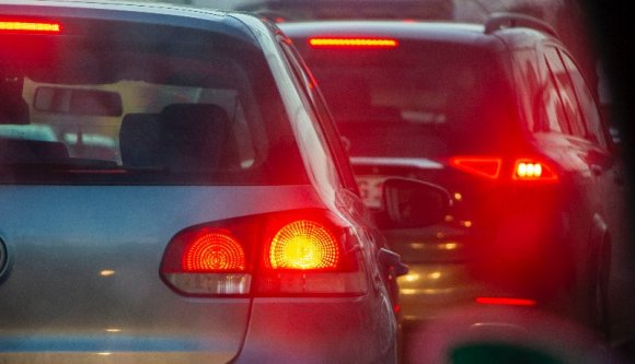 Végre valakinek eszébe jutott, hogy változtatni kéne a forgalmi vizsga elcsellózott menetén