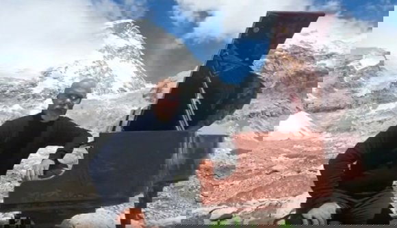 Az Everest tövében szólt a magyar és a székely himnusz