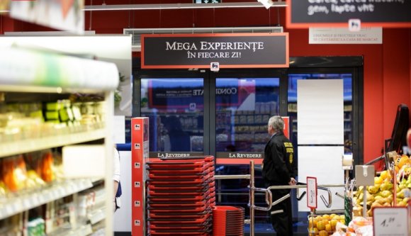 Átverte vásárlóit a Mega Image: kétmillió eurós büntetést ért a háromlejes étolaj hamis ígérete