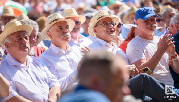 Megszólalt Kelemen Hunor: a vélemény, a kritika, a taps szabad bárhol az EU-ban, koalíciós válságról pedig szó sincs