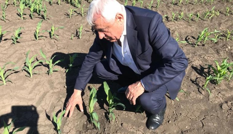 Meg sem melegedett a bársonyszék Petrică ülepe alatt, máris nyakig benne van elődje korrupciós ügyében
