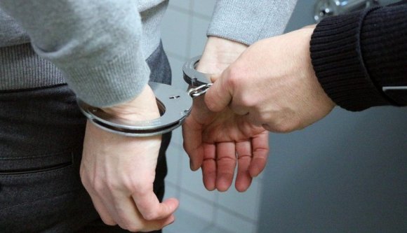Tíz évig keresett az FBI egy román-magyar kettős állampolgárt, egy budapesti strandon verték bilincsbe