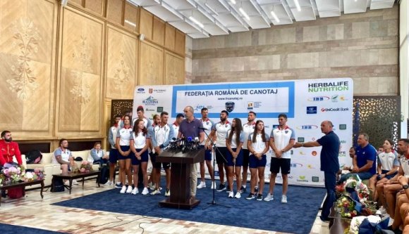 Novák Károly Eduárd sportminiszter szerint úgy nehéz részt venni egy ünnepségen, ha nem is tájékoztatják róla az embert