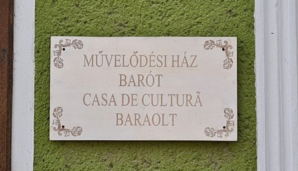 A román felül, a magyar alul – ez a helyes sorrend a névtáblákon emlékeztet újfent Dan Tanasă