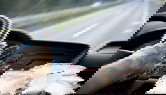Gigantikus mennyiségű kokainnal bukott le egy román kamionsofőr