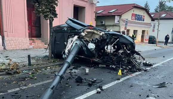Úgy meghajtotta a BMW-t Kolozsvár belvárosában, hogy belehalt