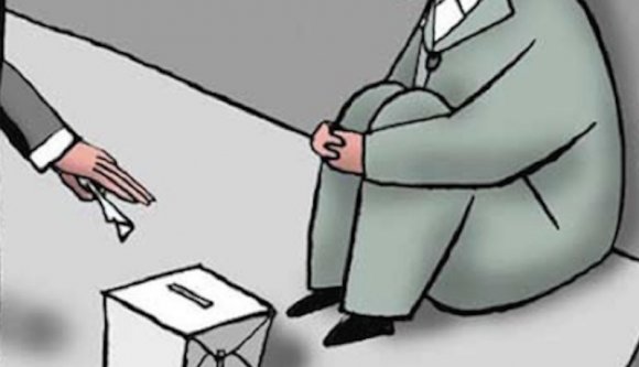 És mit tesz a román politikus, akinek kezd leáldozni a csillaga? Naná, hogy alapít egy új pártot