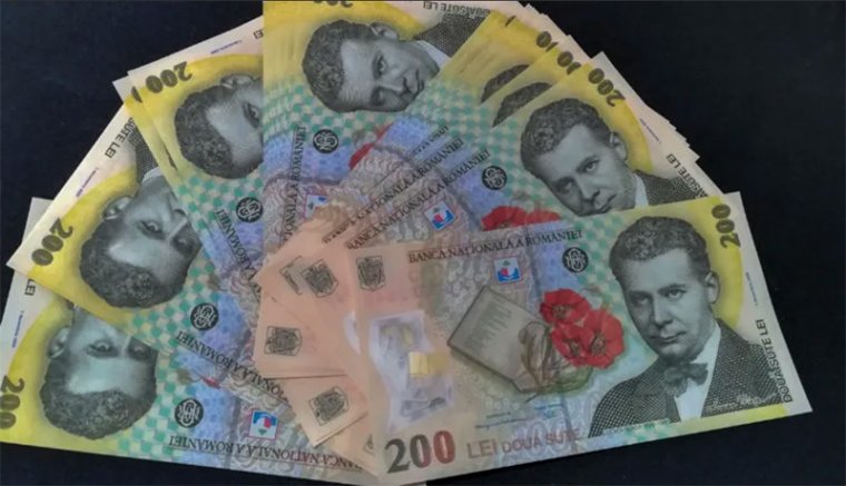 Mégsem kapnak több pénzt a közalkalmazottak és a tisztségviselők. Mégsem?
