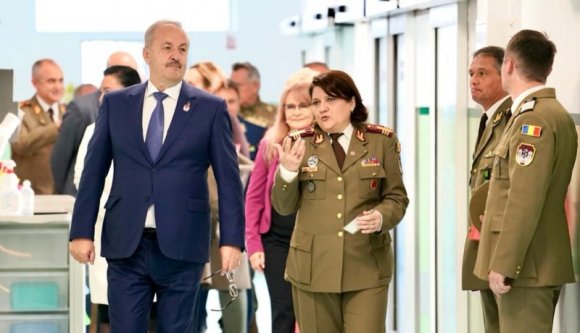 Mégis lemondott a védelmi miniszer, aki egyszerűen képtelen együtt dolgozni Iohannisszal