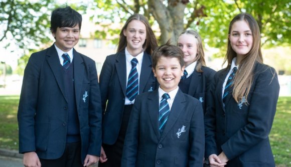 Ön is úgy gondolja, hogy jobb lenne, ha ismét kötelező volna az egyenruha az iskolákban?