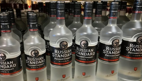 Orosz vodkát vagy kaviárt vásárolna? Ennyibe fájhat az orosz termékek embargójának megszegése
