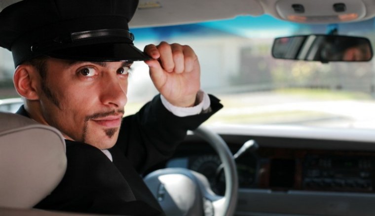 Jobban megéri sofőrnek menni az oktatási minisztériumban, mint tanárként dolgozni