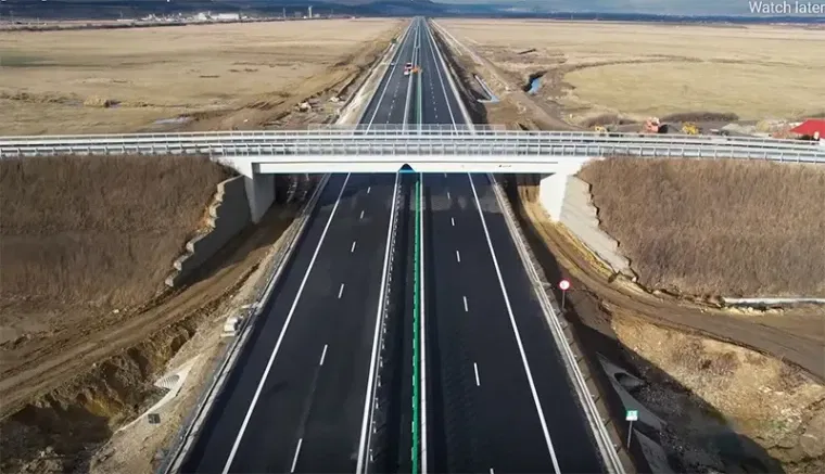 Olyan erős a szél, hogy le kellett zárni az egyik erdélyi autópályát