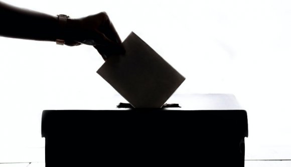 Egy füst alatt rendezne két választást a PNL, kiskorúakkal szexelhetett Dan Diaconescu, csontvázat találtak Déván – hírmix